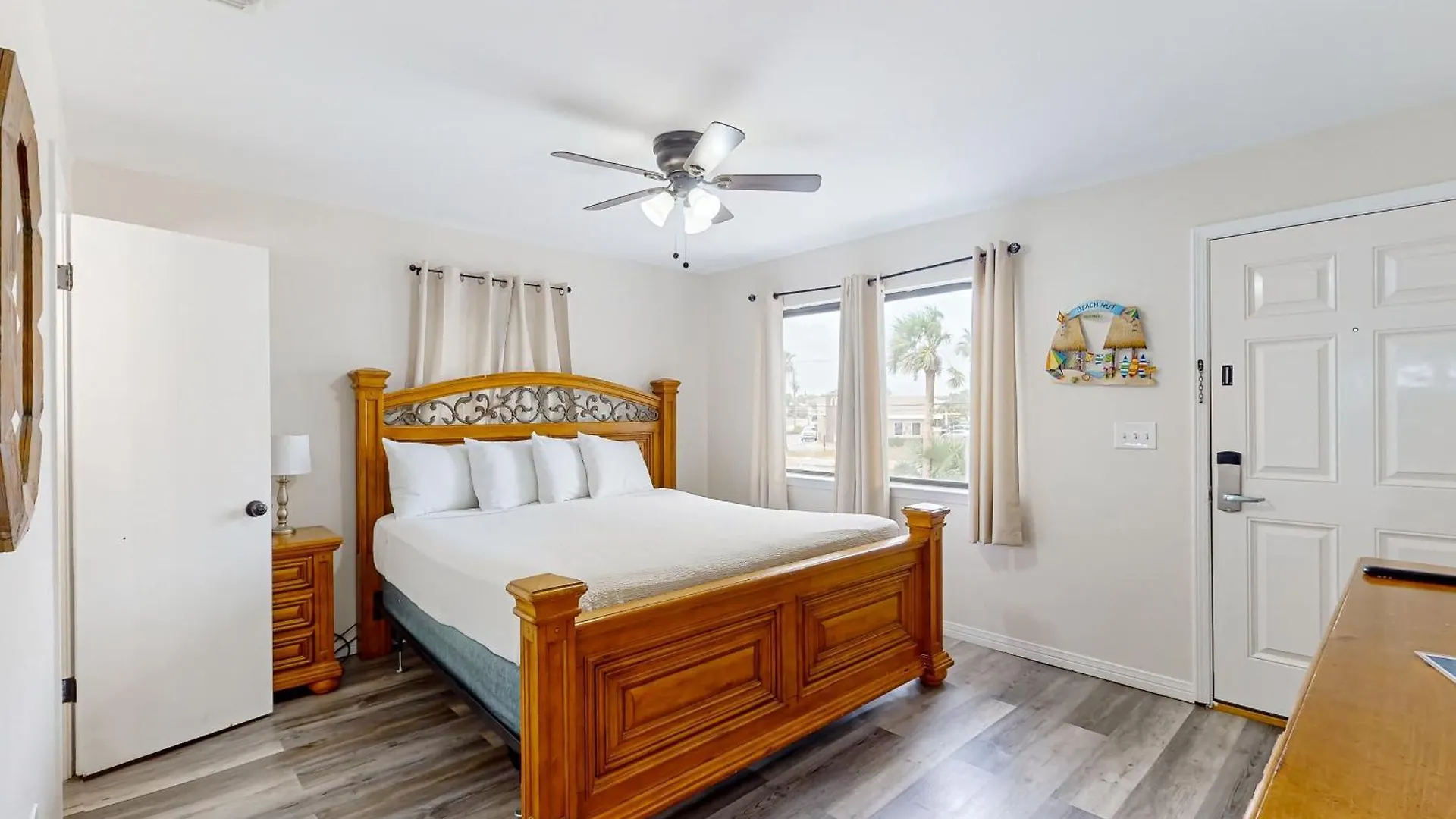 Front Beach Retreat C & B2 & D2 Panama City Beach 0*,  United States