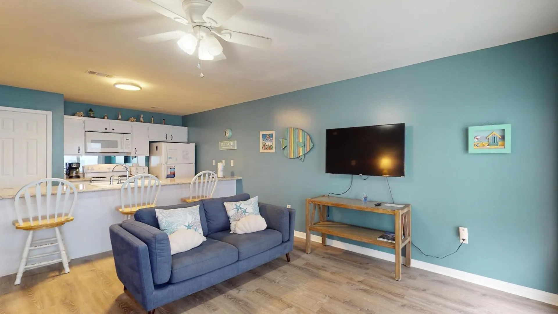 Front Beach Retreat C & B2 & D2 Panama City Beach